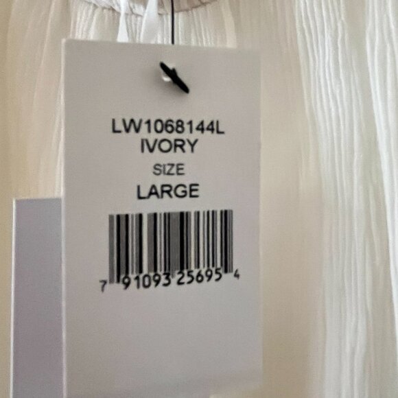 Elizabeth and James white blouse size L - Picture 3 of 8